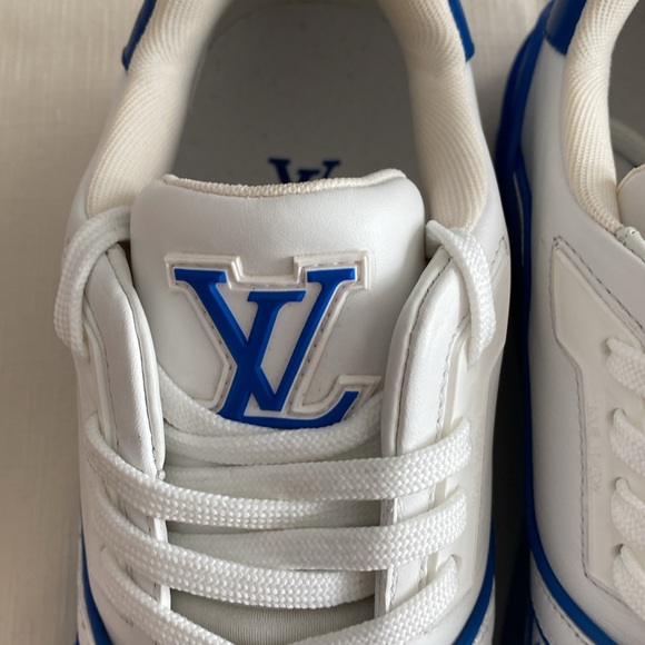 Louis VuittonTrainer White Blue Signature - Picture 3 of 16